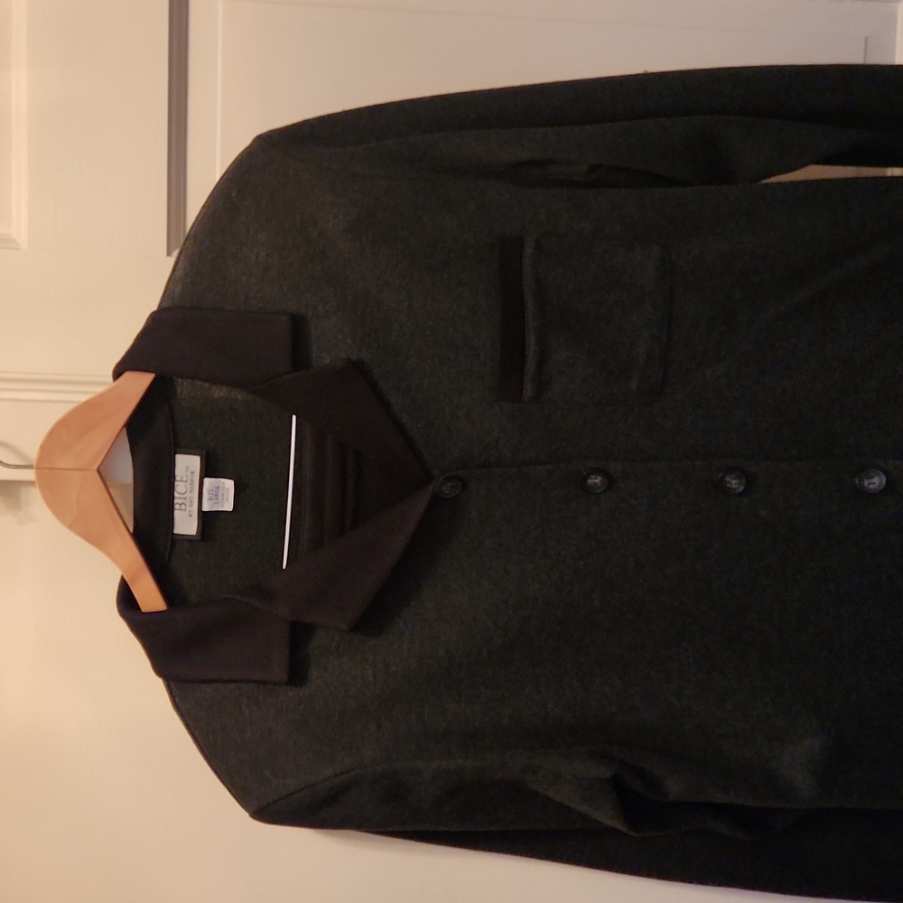 COPY - NEW. LADIES GRAY AND BLACK TRIM JACKET.  SIZE LARGE